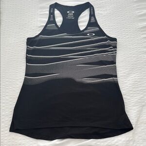Oakley Women's Black and White Racerback Tank Top size medium